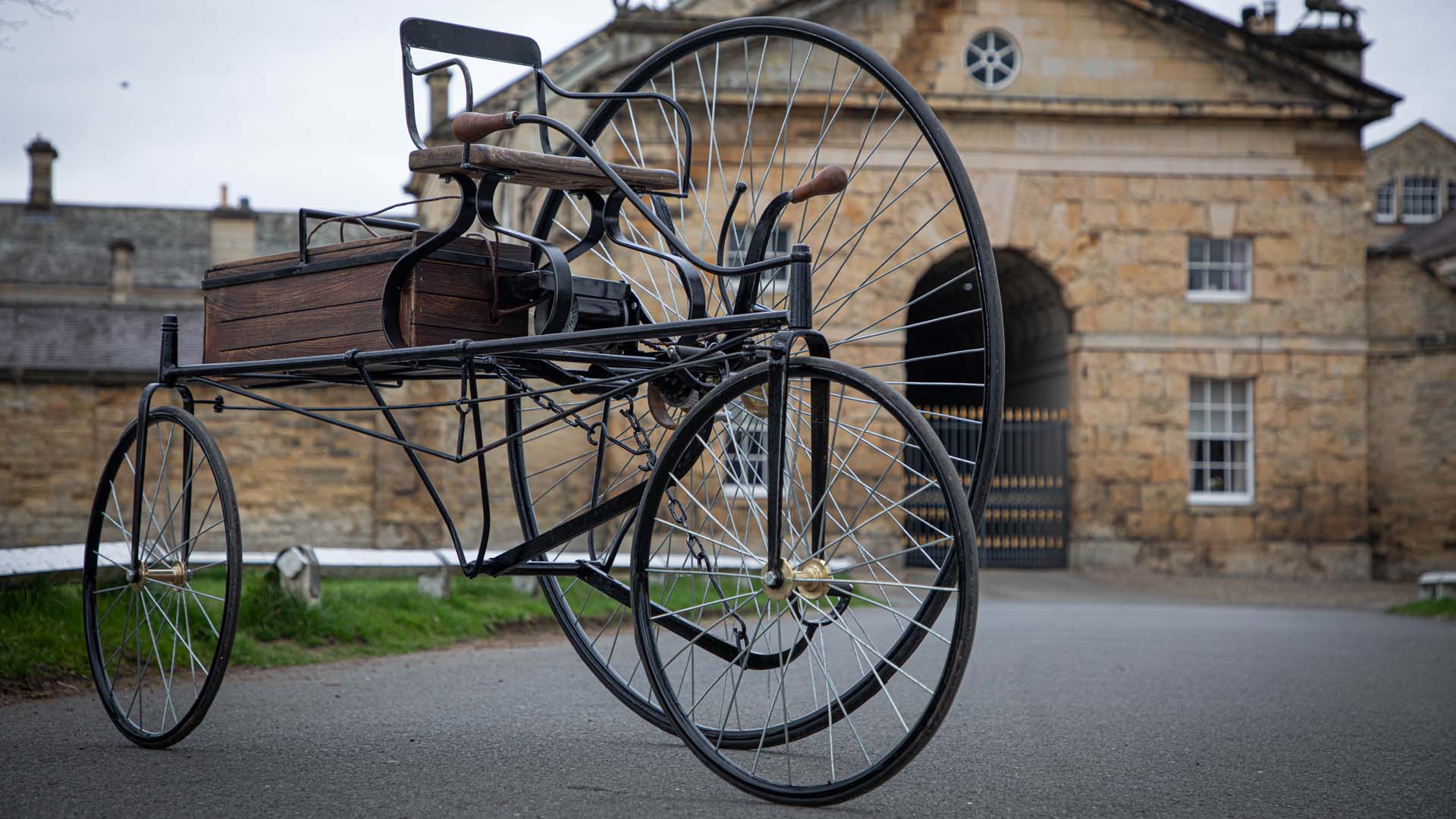 1881-Gustav-Trouve-bicycle.jpg